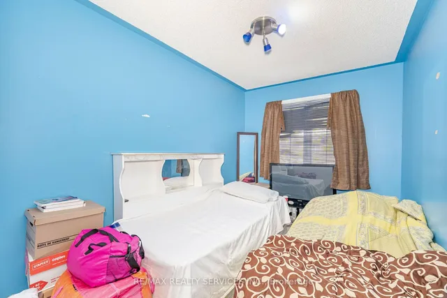 Additional image 24 of 77 Winners Circ