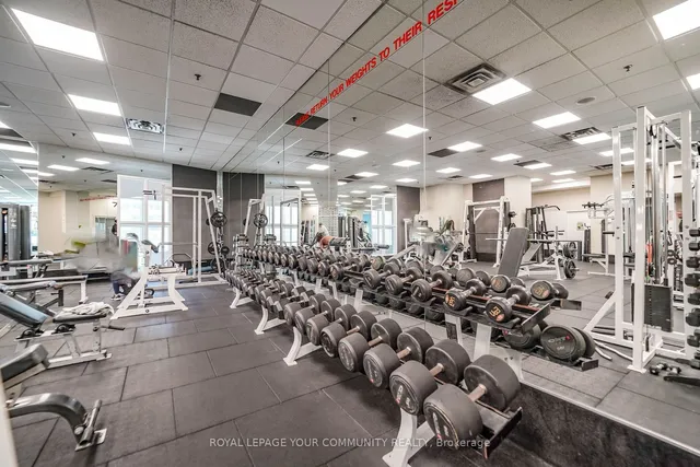 Additional image 24 of 77 Harbour Sq Unit 1909