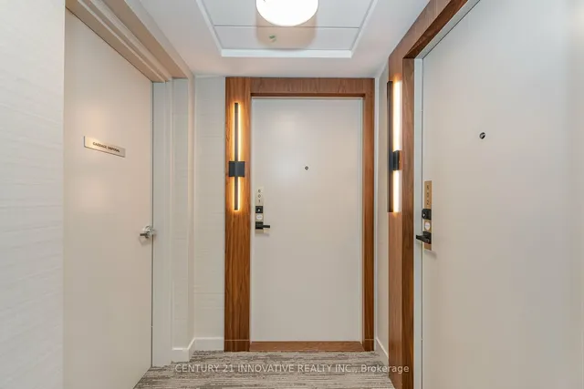 Additional image 6 of 327 King St Unit 601