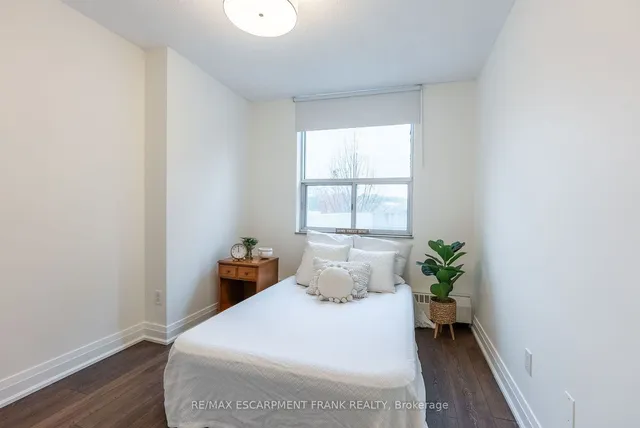 Additional image 27 of 45 Southport St Unit 212