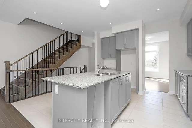 Additional image 14 of 30 Queenpost Dr
