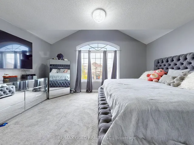 Additional image 23 of 64 Prue Crt