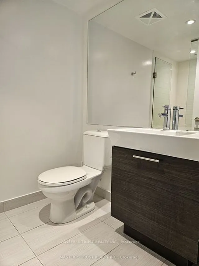 Additional image 16 of 386 Yonge St Unit 4604