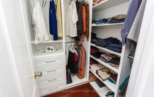 Additional image 23 of 17 Manett Cres