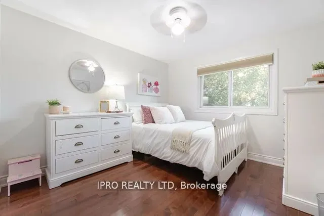 Additional image 22 of 5 Parkend Ave