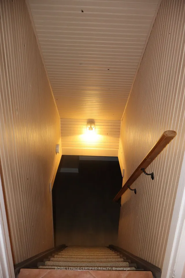 Additional image 26 of 35 Ladore Dr