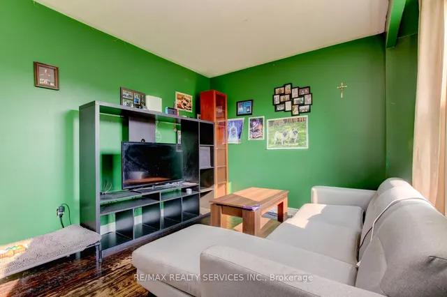 Additional image 7 of 80 Flamingo Cres