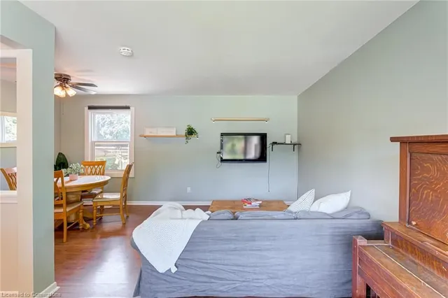 Additional image 18 of 108 Corby Cres