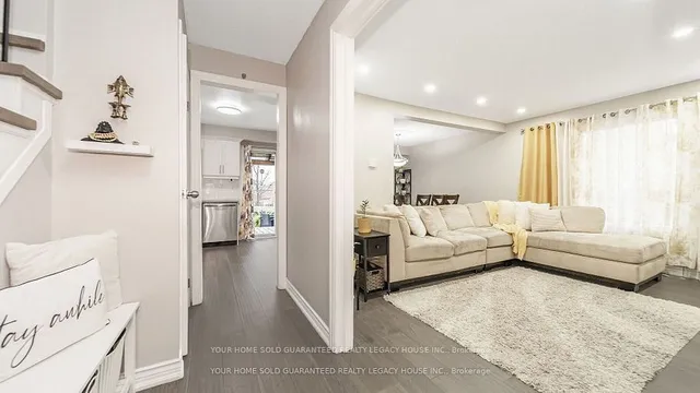 Additional image 2 of 60 Roehampton Cres