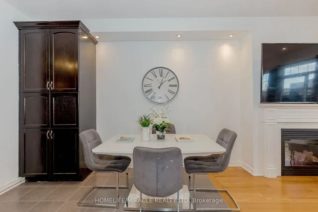 Additional image 8 of 9 Dufay Rd