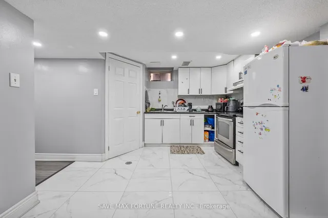 Additional image 20 of 29 Binder Twine Tr