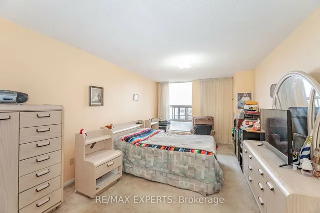 Additional image 17 of 25 Kensington Rd Unit 1407