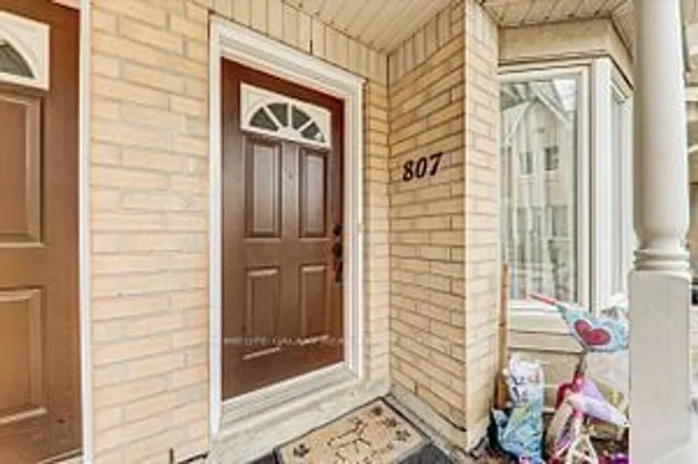 Additional image 4 of 28 Rosebank Dr Unit 807