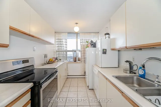 Additional image 13 of 25 Kensington Rd Unit 1407