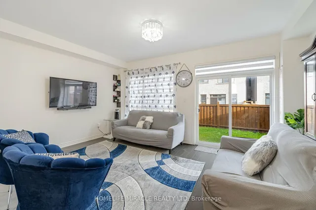 Additional image 12 of 129 Adventura Rd