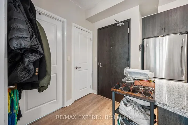 Additional image 8 of 18 Yorkville Ave Unit 1104