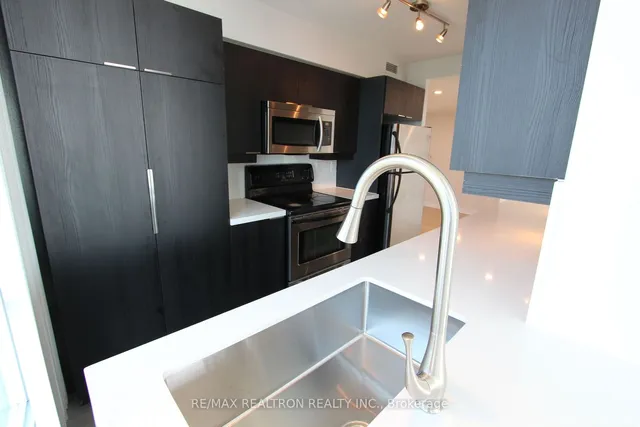 Additional image 12 of 15 Fort York Blvd Unit 3812