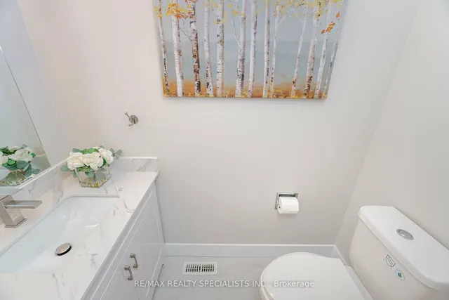 Additional image 15 of 8 Guildford Cres Unit 8