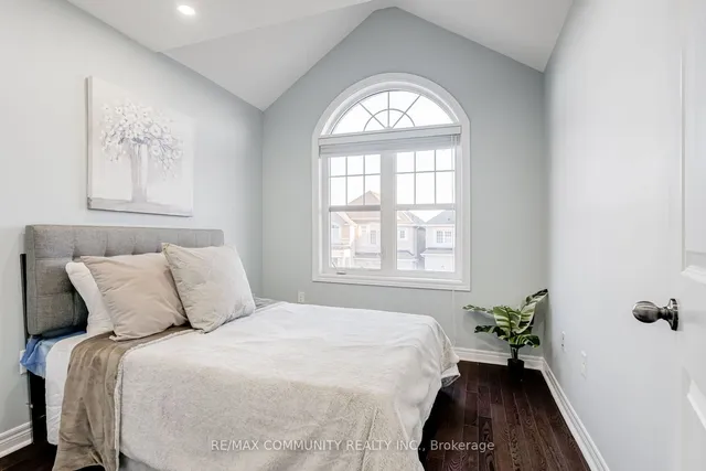 Additional image 30 of 31 Padbury Tr