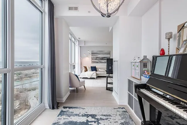 Additional image 19 of 59 Annie Craig Dr Unit 1003