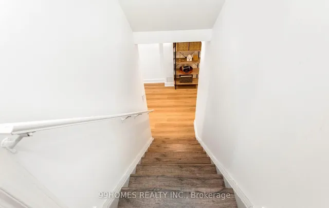 Additional image 16 of 70 Sky Harbour Dr