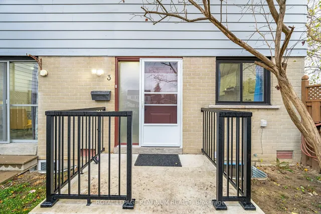 Additional image 4 of 3 Hollyhedge Crt