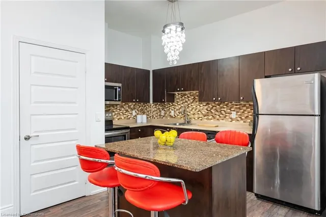 Additional image 14 of 215 Queen St Unit 102