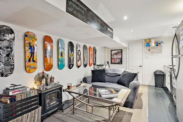 Additional image 33 of 660 Crawford St