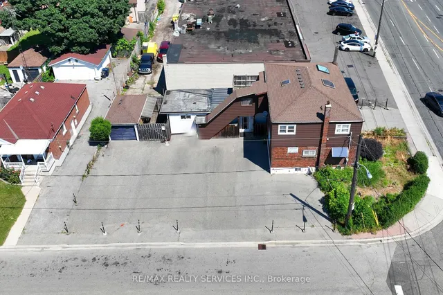 Additional image 36 of 1652 Jane St