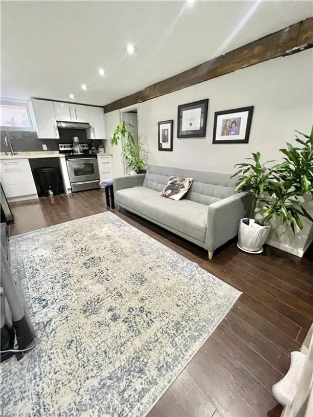 Additional image 42 of 76 Phillip Ave