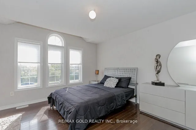 Additional image 27 of 71 Crocker Dr