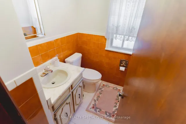 Additional image 30 of 2 Allonsius Dr