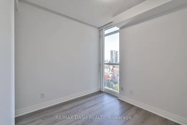 Additional image 30 of 25 Carlton St Unit 2010