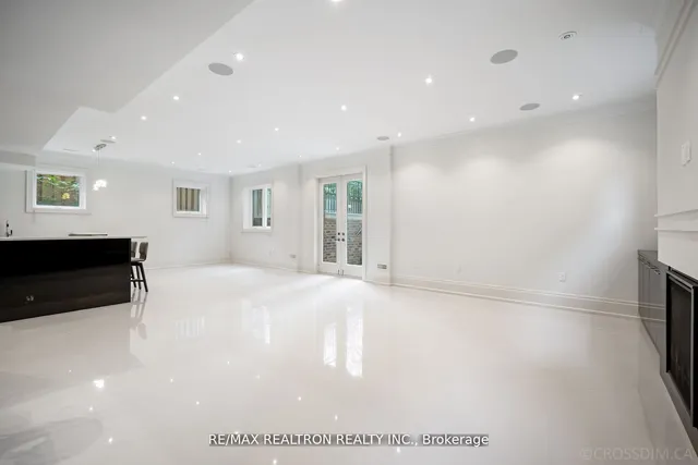 Additional image 31 of 12 Waring Crt