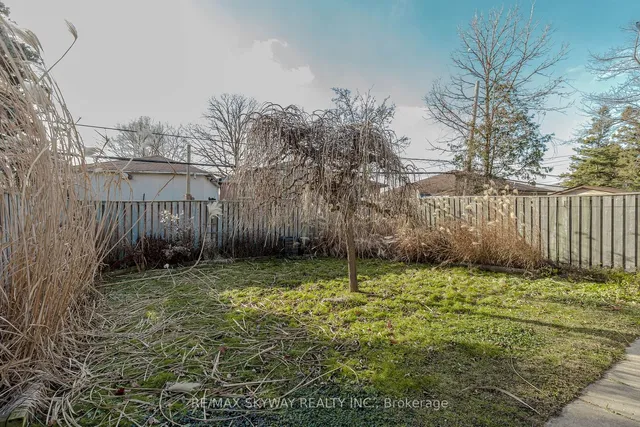 Additional image 38 of 115 Aloma Cres