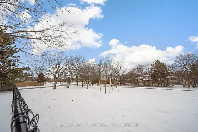 Additional image 40 of 3 Greenwich Circ