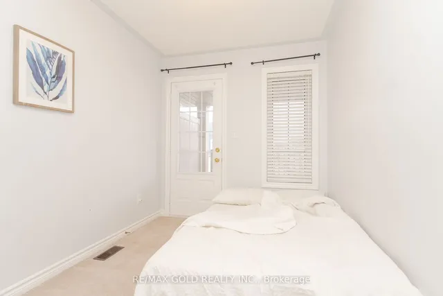 Additional image 27 of 25 Telegraph St