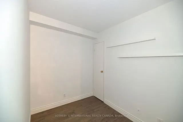 Additional image 10 of 10 Yonge St Unit 1001