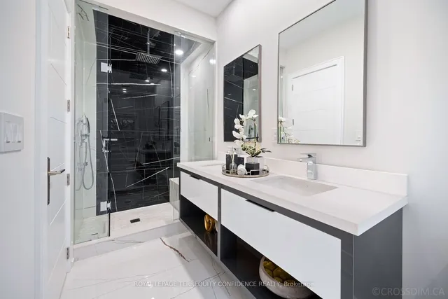 Additional image 14 of 32 Florence Ave