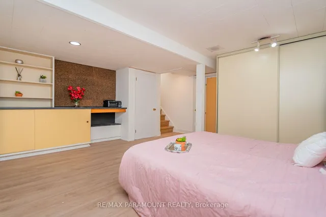 Additional image 32 of 43 Bromley Cres