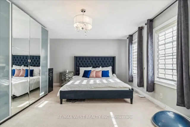 Additional image 22 of 36 Lampman Cres