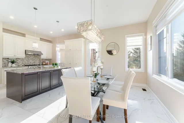 Additional image 10 of 8 Herringbone Cres