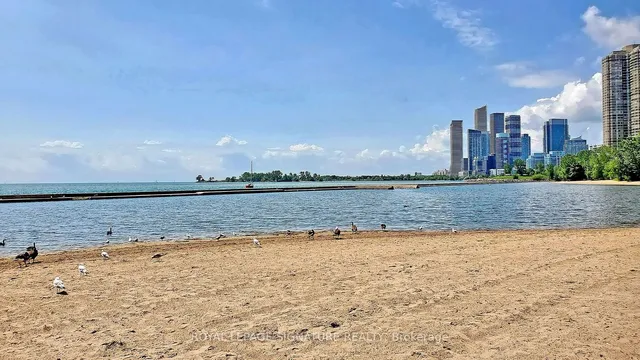 Additional image 39 of 105 The Queens Way Unit 416