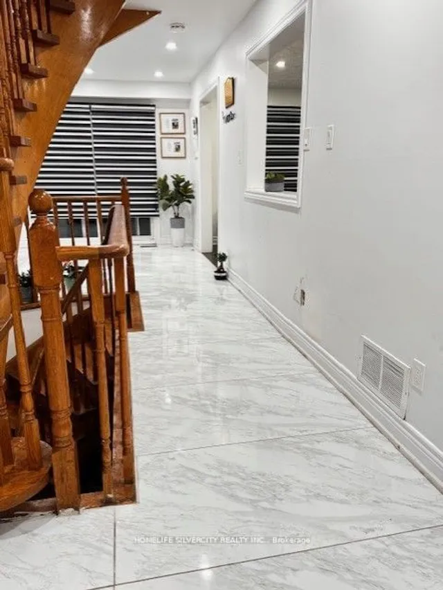 Additional image 2 of 32 Oaklea Blvd