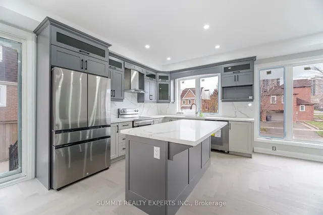 Additional image 13 of 9 Keewatin Gate