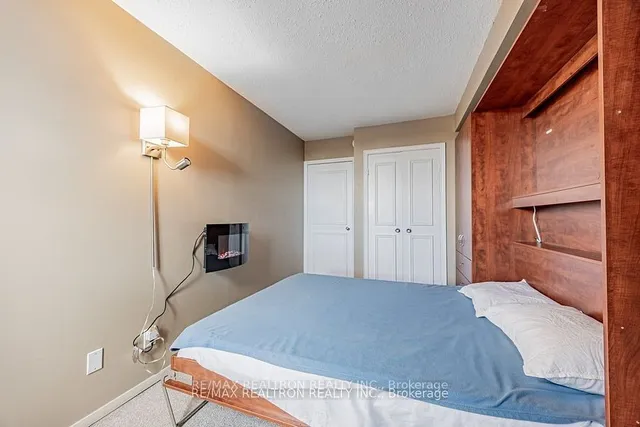 Additional image 18 of 30 Fashion Roseway Unit 518E