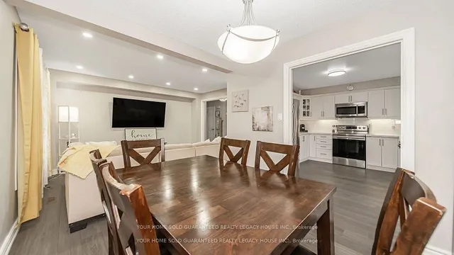 Additional image 6 of 60 Roehampton Cres