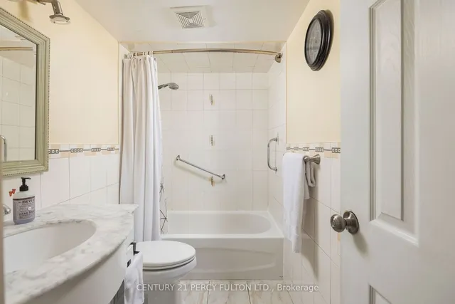 Additional image 28 of 5 Frith Rd Unit 201