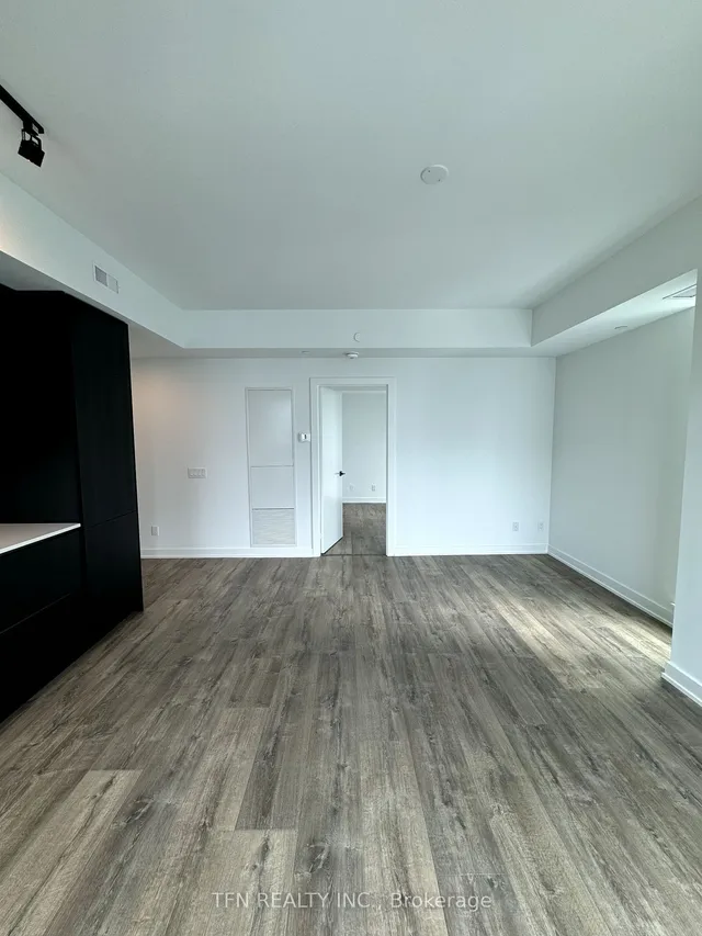 Additional image 16 of 327 King St Unit 4105