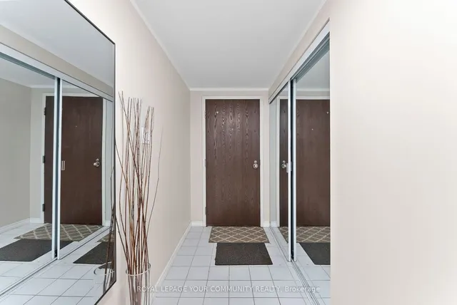 Additional image 5 of 711 Bay St Unit 1221